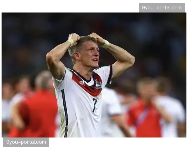 退役名宿施魏因斯泰格谈现代中场:防守时的位置感比抢断更重要 退役名宿施魏因斯泰格谈现代中场:防守时的位置感比抢断更重要